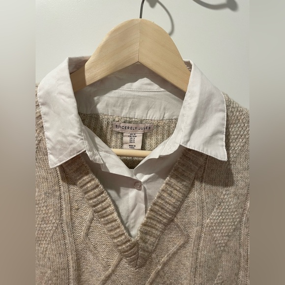 NWT Sincerely Jules Beige Cable Knit V-Neck Sweater With Attached White Shirt - Picture 3 of 7